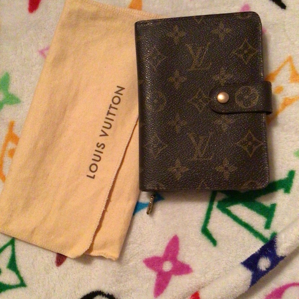 💯 % Authentic PASSPORT WALLET